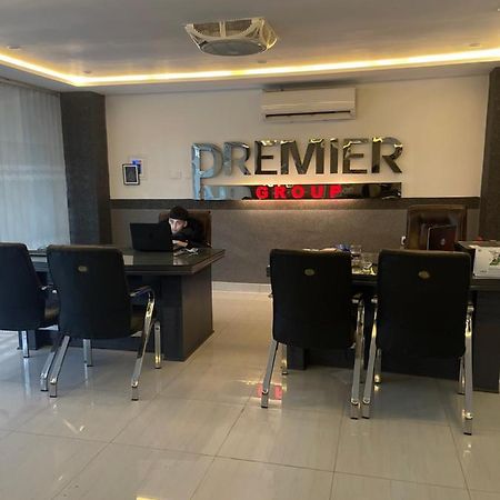 Premier Heights Jhelum Hotell Exteriör bild