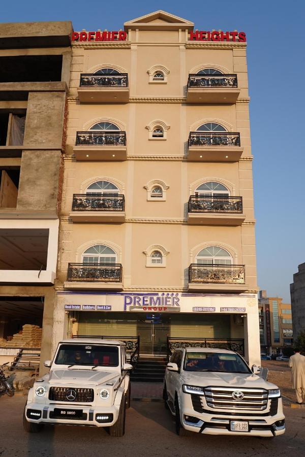 Premier Heights Jhelum Hotell Exteriör bild