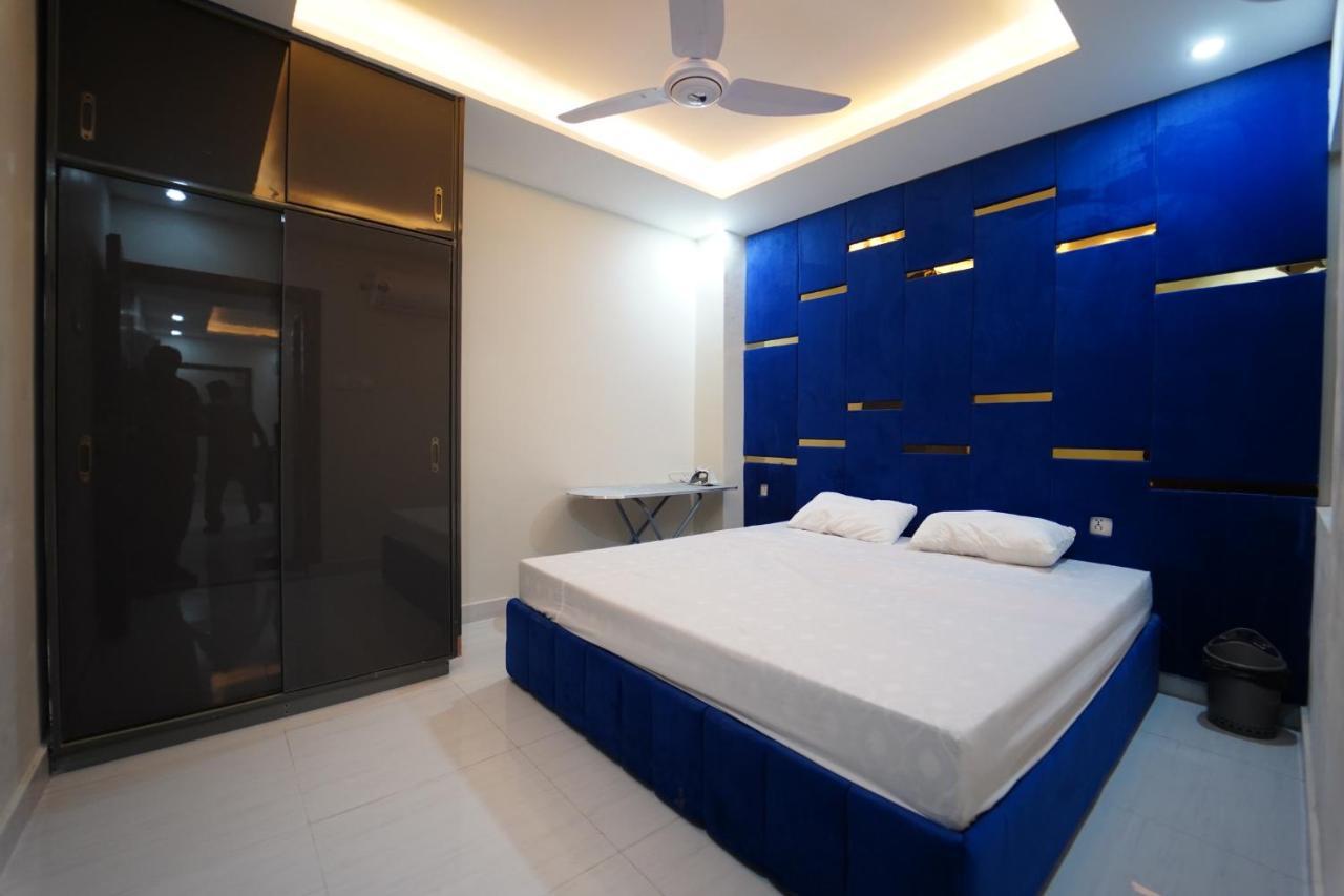 Premier Heights Jhelum Hotell Exteriör bild