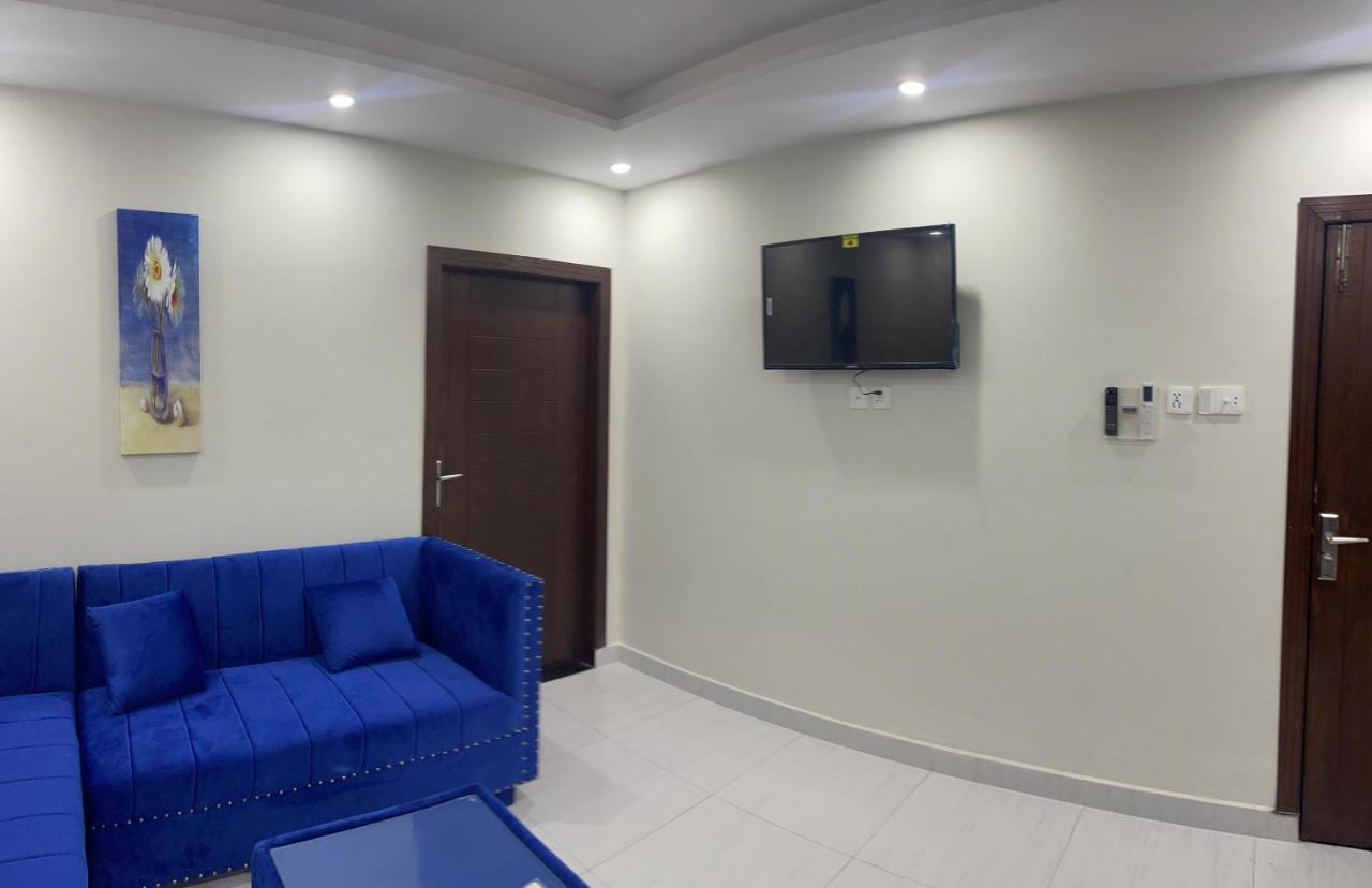 Premier Heights Jhelum Hotell Exteriör bild