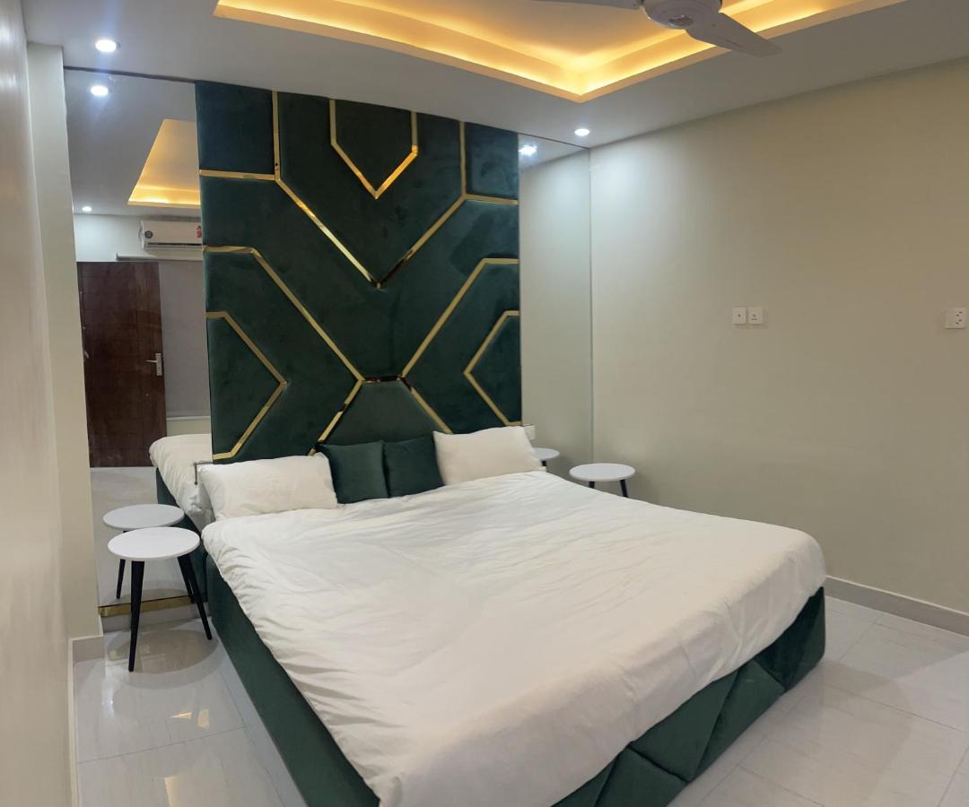 Premier Heights Jhelum Hotell Exteriör bild