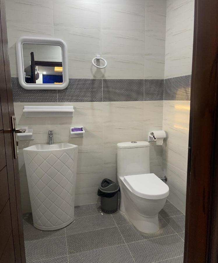 Premier Heights Jhelum Hotell Exteriör bild